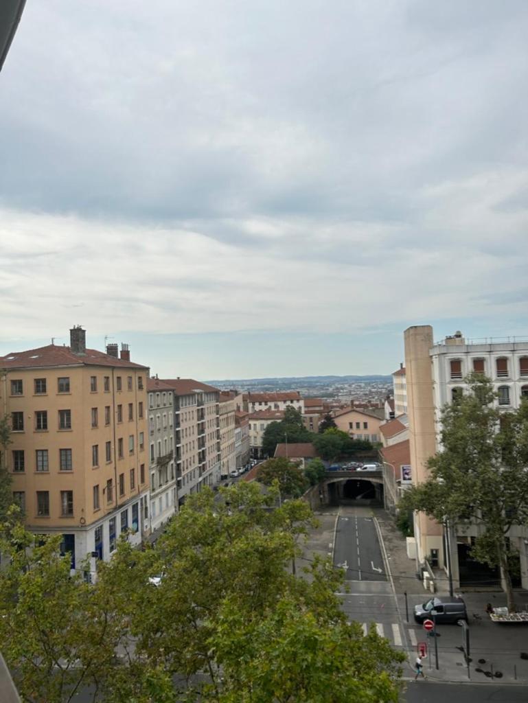 Hôtel de la Croix-Rousse Lião Exterior foto
