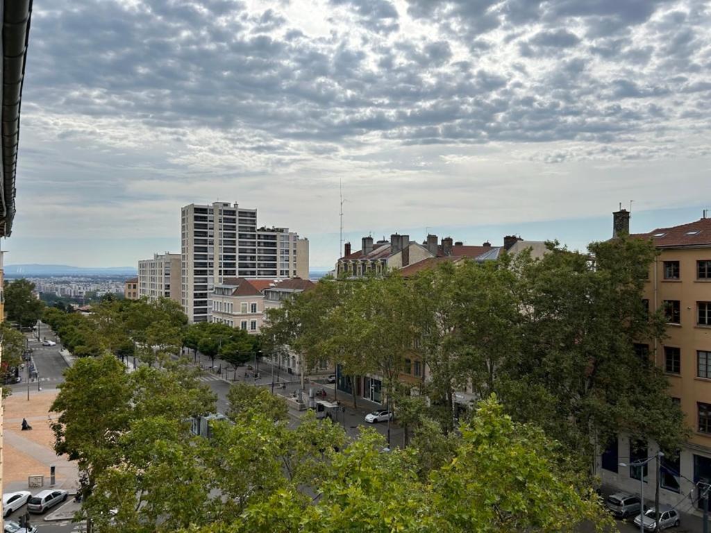 Hôtel de la Croix-Rousse Lião Exterior foto